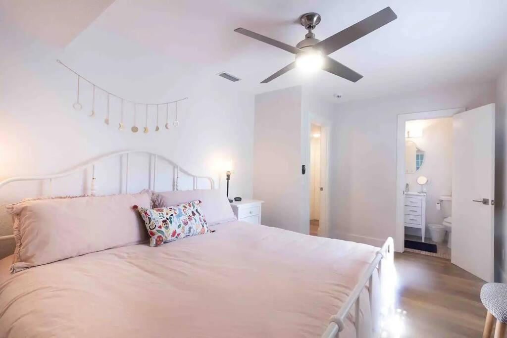 Private, Family Friendly Home, 10 Min To Holiday home