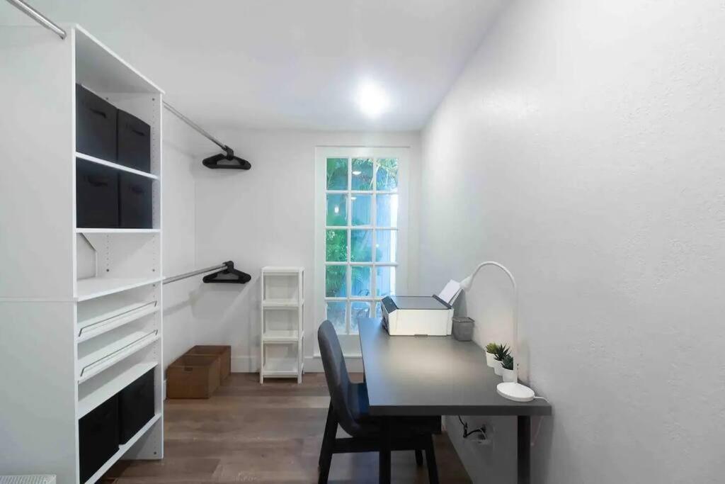 Holiday home Private, Family Friendly Home, 10 Min To *